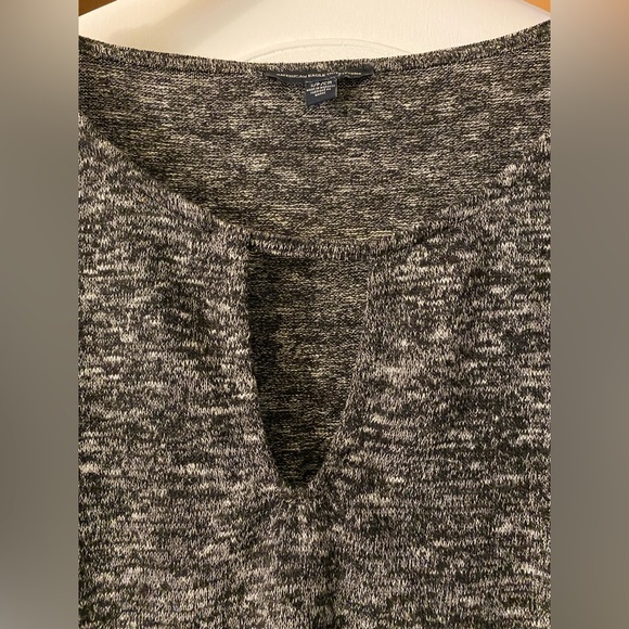 American Eagle T-shirt - Picture 2 of 3